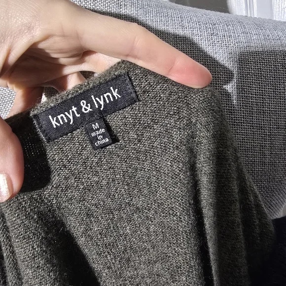KNYT & LYNK cashmere Sweater - Picture 5 of 6
